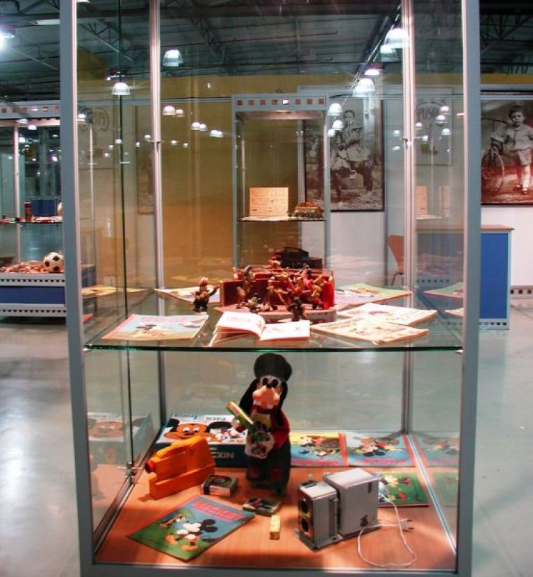 El Museo Escolar de Pusol expone en la feria EXPONADAL 2006