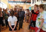 El Museo Escolar de Pusol recibe la visita de la Asociación de Parkinson Elche