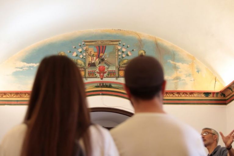 Los/as usuarios de Elche Acoge visitan el casco histórico del municipio en la nueva actividad de “Pusol Acoge”