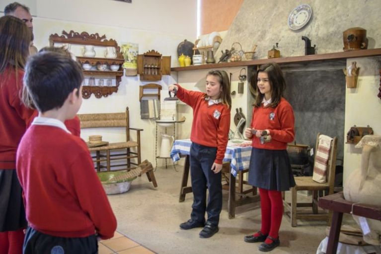 The Puçol School Museum resumes guided tours and workshops in this new academic year 2023/2024