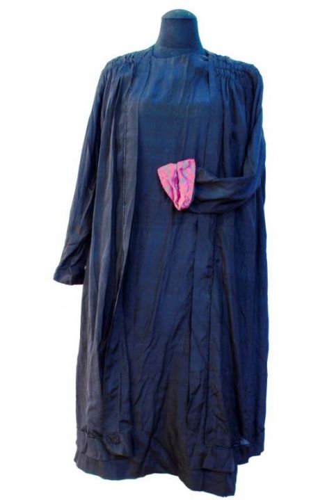 The black wedding dress