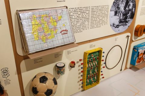 De la calle a la mesa. Y tiro porque me toca. Un trocito de la séptima exposición escolar. 