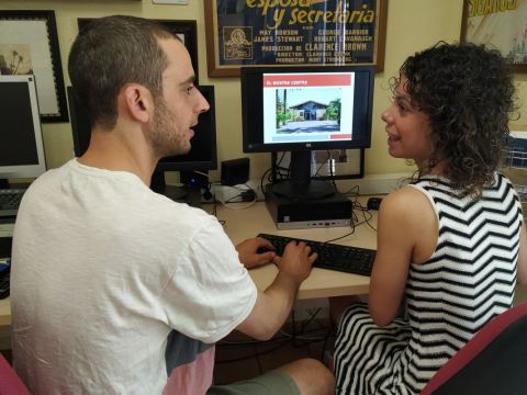 Difundiendo nuestro periódico escolar