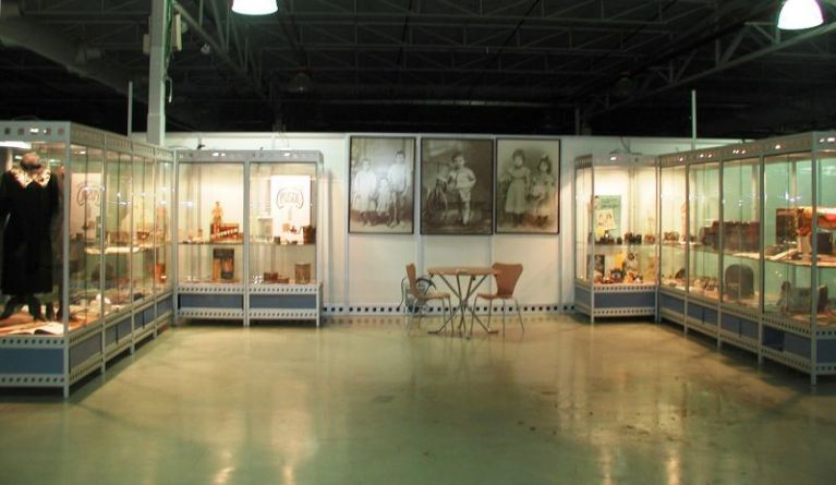 El Museo Escolar de Pusol expone en las ferias FIRALACANT y DE COMPRAS 2006