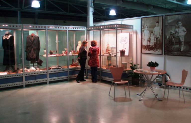 El Museo Escolar de Pusol expone en las ferias FIRALACANT y DE COMPRAS 2006
