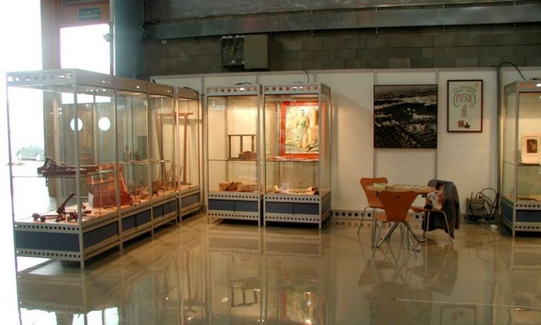 El Museo Escolar de Pusol expone en la feria FIRAMACO 2006