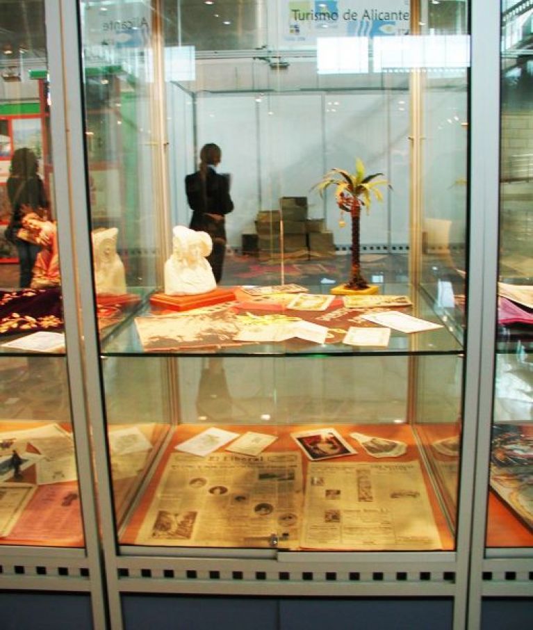 El Museo Escolar de Pusol expone en las ferias TURAL.COM y EXPOFIESTA 2006 celebradas en IFA