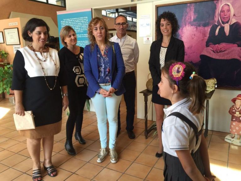 El Museo Escolar de Pusol recibe la visita de Raquel Huete, Directora de Turismo de la Generalitat Valenciana